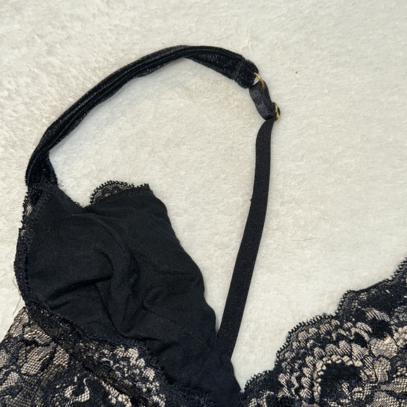 Soma black velvet and lace top size Large - Picture 5 of 17